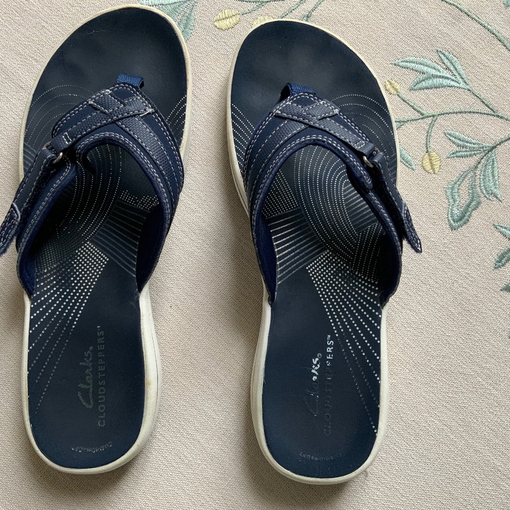 Clarks Womens Breeze Sea Sandals$25